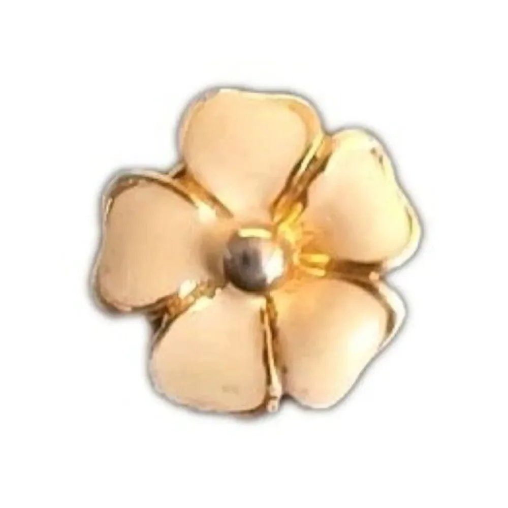 Flower Pendant Lapel Hat Pin
